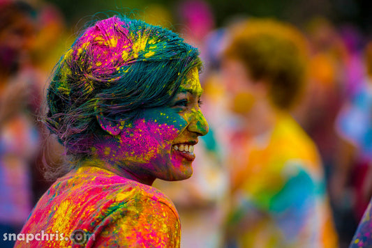 “No-No” for Holi during periods? Change it to YES!